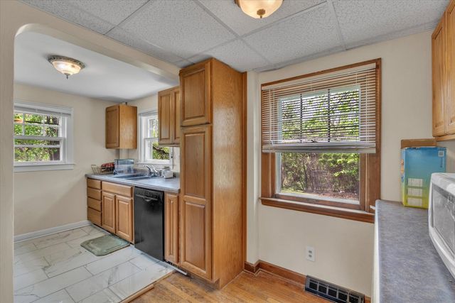 408 32nd Avenue, Moline, IL 61265