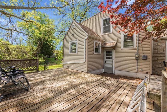 408 32nd Avenue, Moline, IL 61265