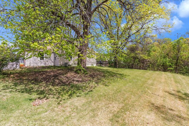 408 32nd Avenue, Moline, IL 61265