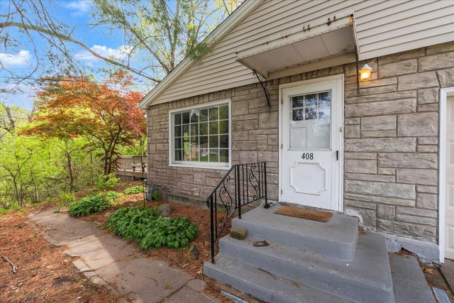 408 32nd Avenue, Moline, IL 61265