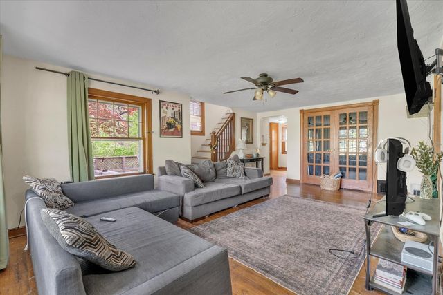 408 32nd Avenue, Moline, IL 61265
