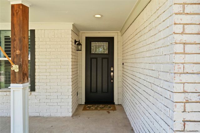 102 Enchanted Oaks Court, Spring, TX 77388