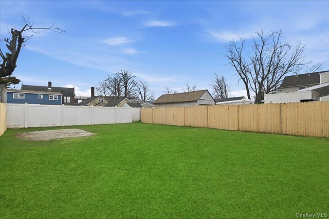 160 Argyle Avenue, Uniondale, NY 11553