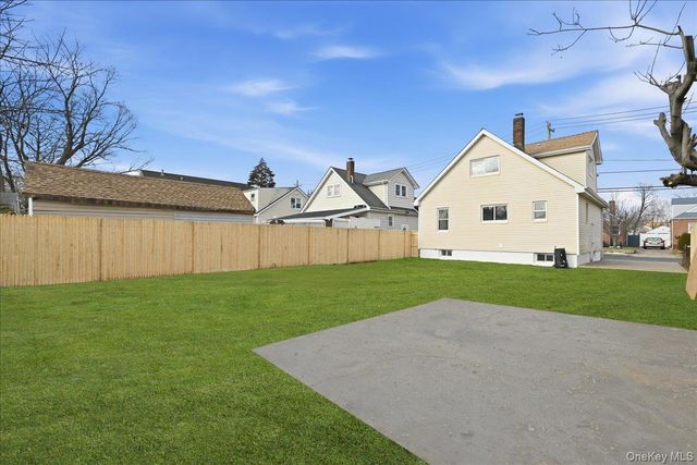 160 Argyle Avenue, Uniondale, NY 11553