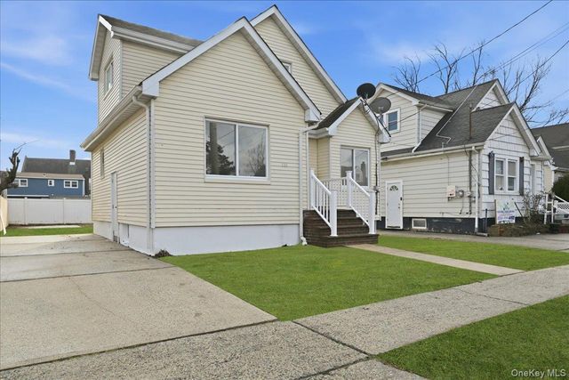 160 Argyle Avenue, Uniondale, NY 11553