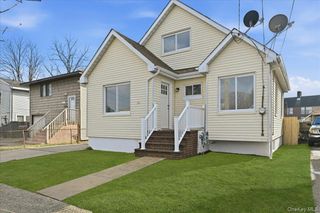 160 Argyle Avenue, Uniondale, NY 11553