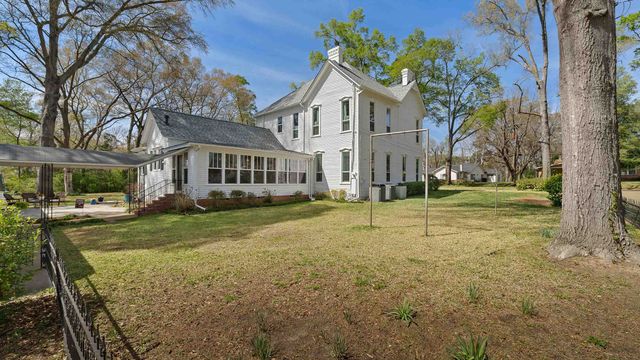 606 E Hiram, Atlanta, TX 75551