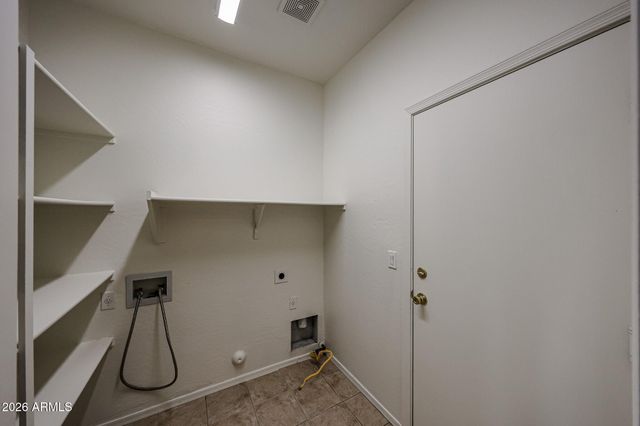 6307 S 69TH Glen, Laveen, AZ 85339