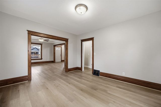 513 16th ST SE, Cedar Rapids, IA 52403