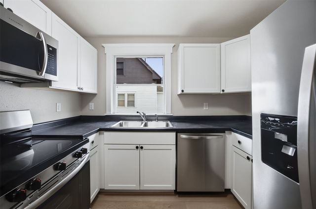 513 16th ST SE, Cedar Rapids, IA 52403