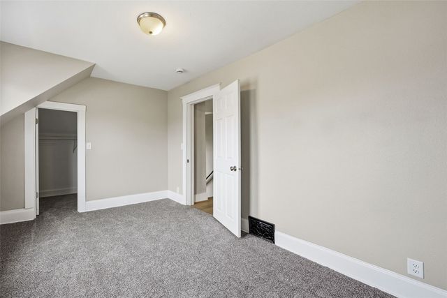 513 16th ST SE, Cedar Rapids, IA 52403