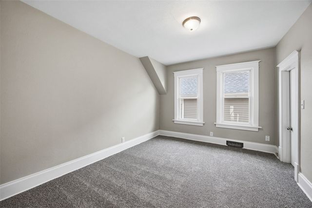 513 16th ST SE, Cedar Rapids, IA 52403