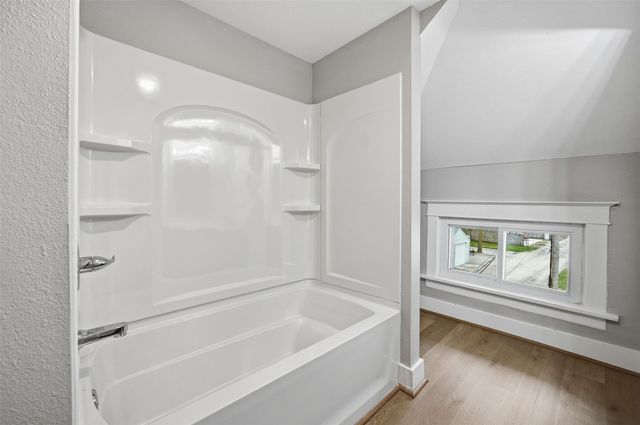 513 16th ST SE, Cedar Rapids, IA 52403