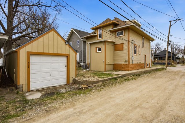 513 16th ST SE, Cedar Rapids, IA 52403