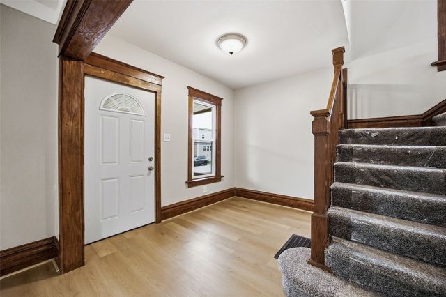 513 16th ST SE, Cedar Rapids, IA 52403