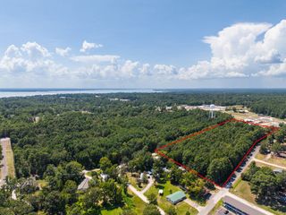 000 Navaho Trail, Onalaska, TX 77360