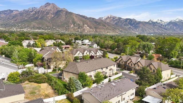 4468 S ARCHER GARDEN CT, Holladay, UT 84117