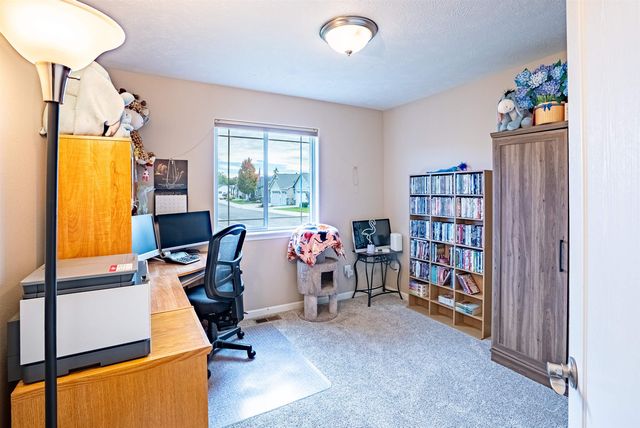 14319 E Cloverdale Ln, Spokane Valley, WA 99216