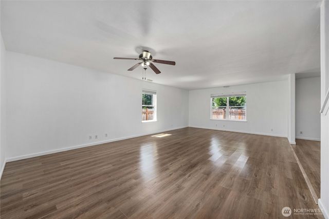 19514 104th Avenue E, Graham, WA 98338