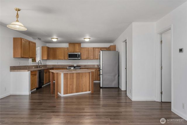 19514 104th Avenue E, Graham, WA 98338