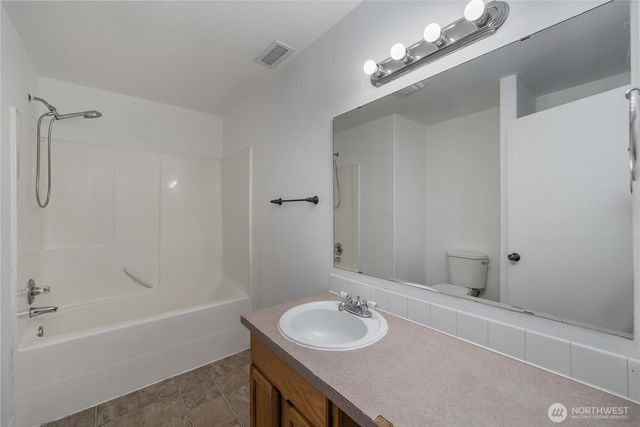 19514 104th Avenue E, Graham, WA 98338