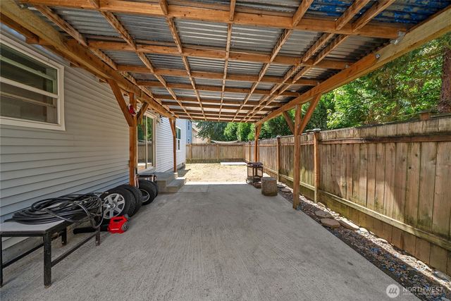 19514 104th Avenue E, Graham, WA 98338