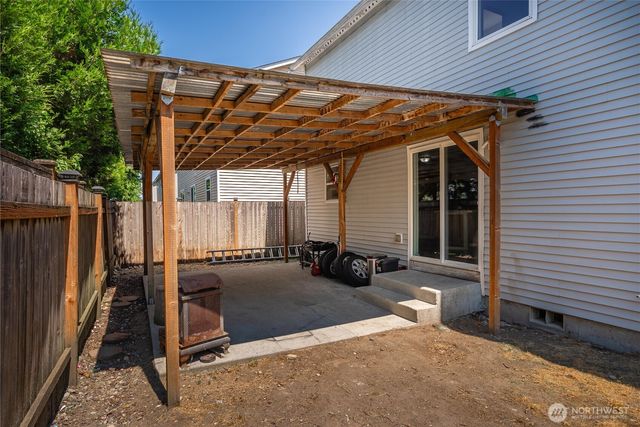 19514 104th Avenue E, Graham, WA 98338