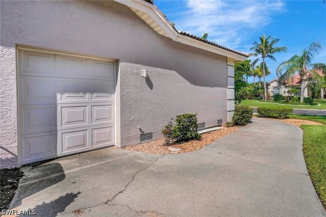 16112 Edgemont DR, Fort Myers, FL 33908