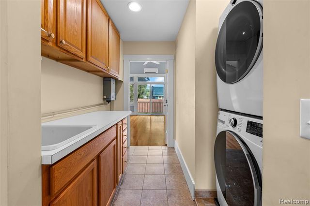 608 S West Street, Royal Oak, MI 48067