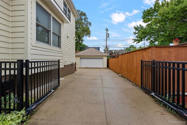 608 S West Street, Royal Oak, MI 48067