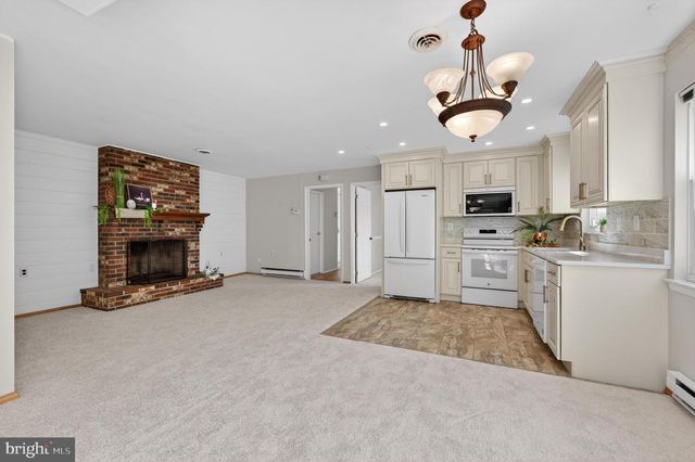 51 MARLBOROUGH DR, Southampton, NJ 08088