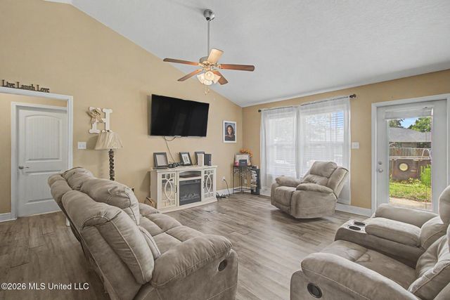 117 Brackish Place, Ocean Springs, MS 39564