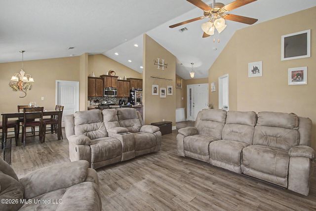 117 Brackish Place, Ocean Springs, MS 39564