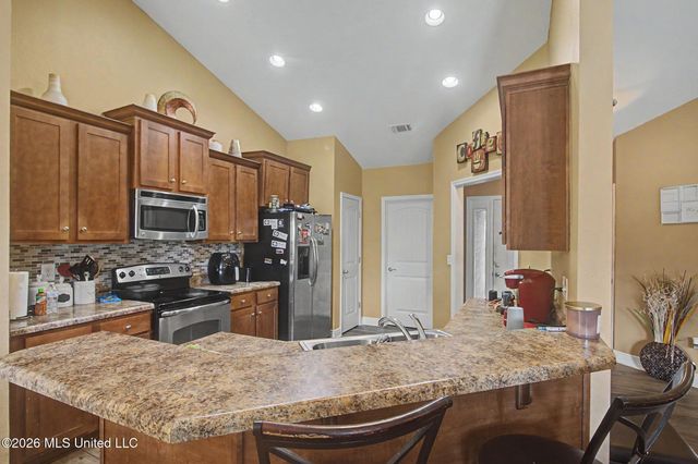 117 Brackish Place, Ocean Springs, MS 39564