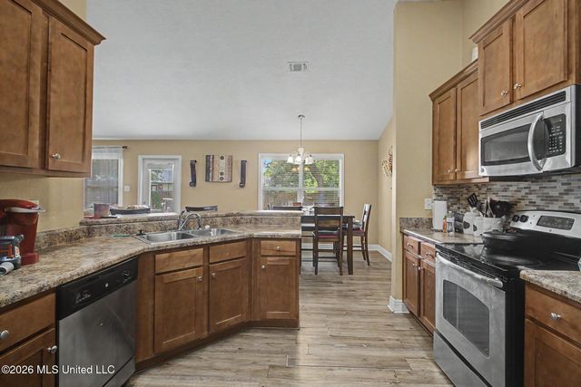 117 Brackish Place, Ocean Springs, MS 39564