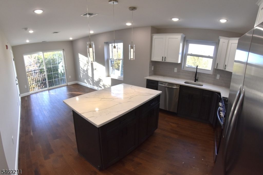 636 S 10Th St, Newark City, NJ 07108 — photo 4