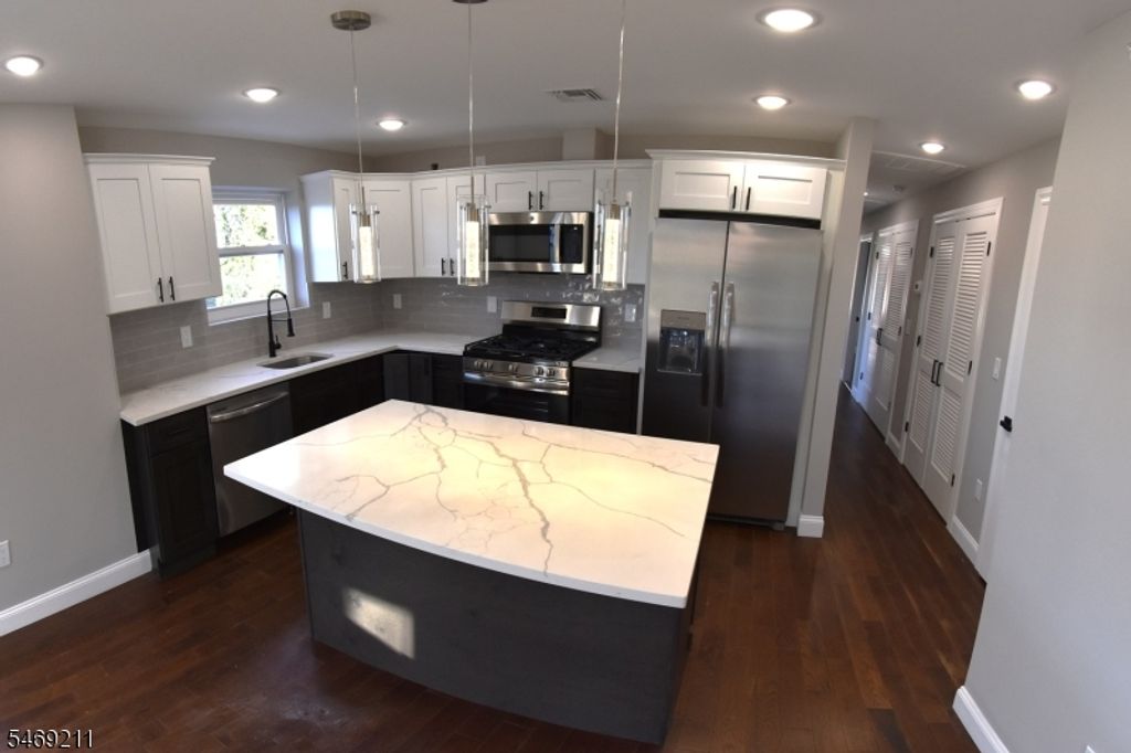 636 S 10Th St, Newark City, NJ 07108 — photo 5