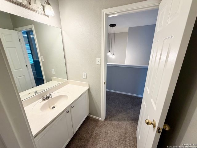 13107 Camino Carlos, San Antonio, TX 78233