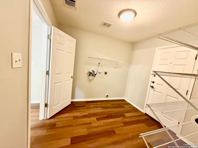 13107 Camino Carlos, San Antonio, TX 78233