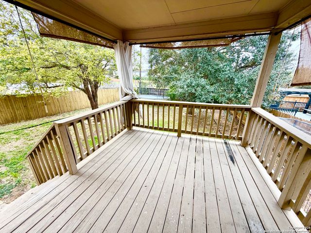 13107 Camino Carlos, San Antonio, TX 78233