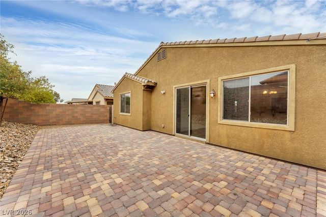 1011 VIA NANDINA Place, Las Vegas, NV 89015