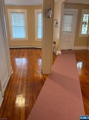 69 Saint Paul Avenue, Newark, NJ 07106