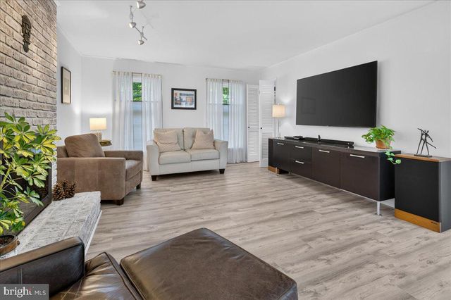 80 PRINCETON AVE, Rocky Hill, NJ 08553