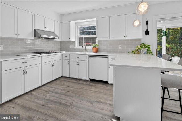 80 PRINCETON AVE, Rocky Hill, NJ 08553