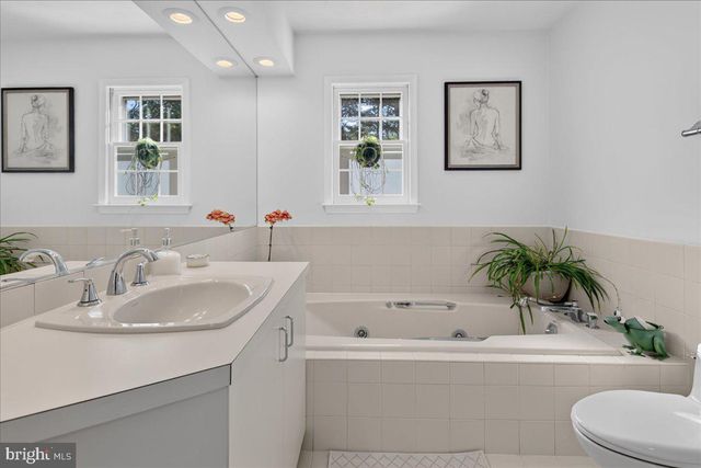 80 PRINCETON AVE, Rocky Hill, NJ 08553
