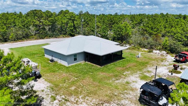 949 Laurelwood Street, Lake Placid, FL 33852