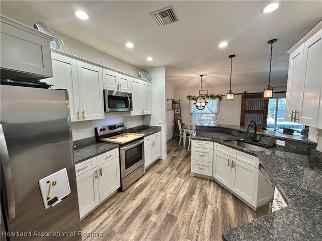 949 Laurelwood Street, Lake Placid, FL 33852