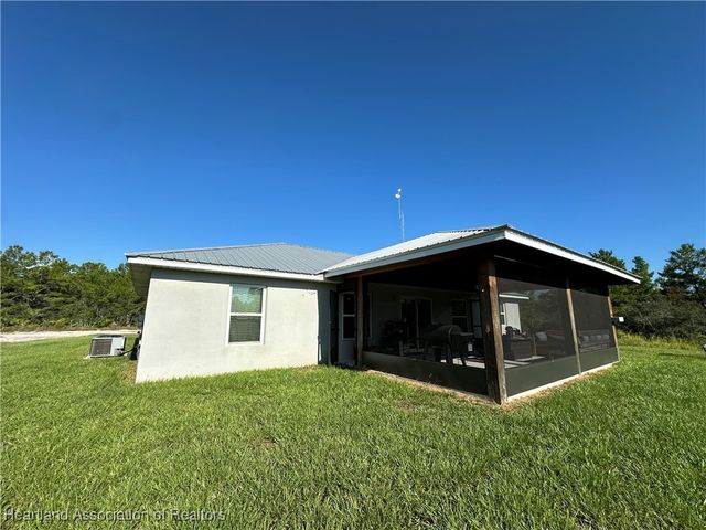 949 Laurelwood Street, Lake Placid, FL 33852