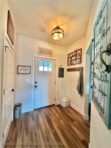 949 Laurelwood Street, Lake Placid, FL 33852