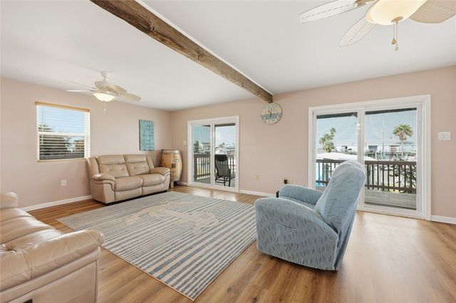 521 Woodhaven, Ingleside, TX 78362